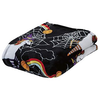 Throw Blanket, Ideal for Fall and Winter - Stylish Designs to Share with Friends and Family