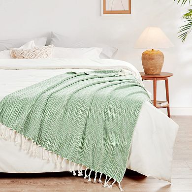 Home Soft Things Chevron Knit Lightweight Tassel Throw Blanket