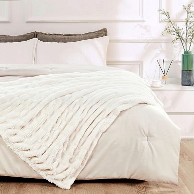 Home Soft Things Stretchy Solid Color Faux Fur Throw Blanket