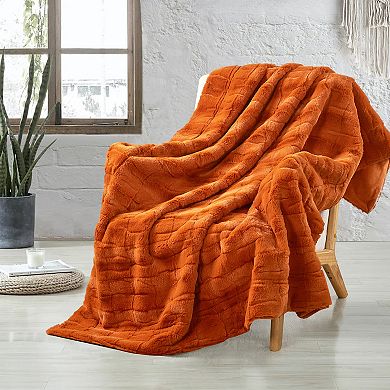 Home Soft Things Stylish Faux Fur Throw Blanket