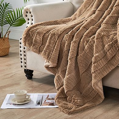 Home Soft Things Sculpted Stripe Faux Fur Throw Blanket