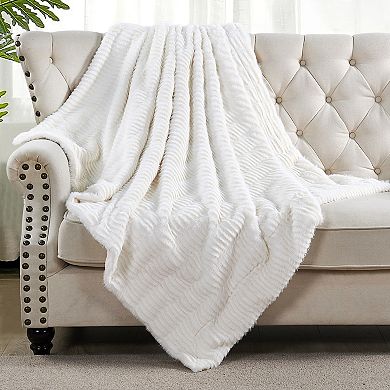 Home Soft Things Shaggy Wavy Faux Fur Throw Blanket
