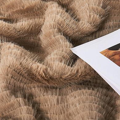 Home Soft Things Shaggy Wavy Faux Fur Throw Blanket