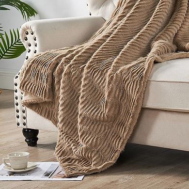 Home Soft Things Shaggy Wavy Faux Fur Throw Blanket