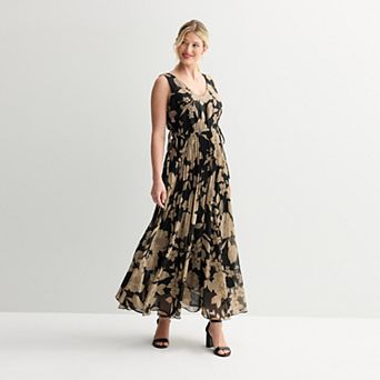 Women's Taylor V-Neck Tassel Waist Maxi Dress