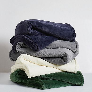 Royal Velvet Lavish Plush Solid Blanket