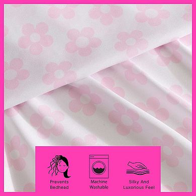 Betsey Johnson Retro Daisy Sheet Set with Pillowcases