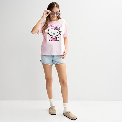 Juniors' Hello Kitty Cute Pose Graphic Tee