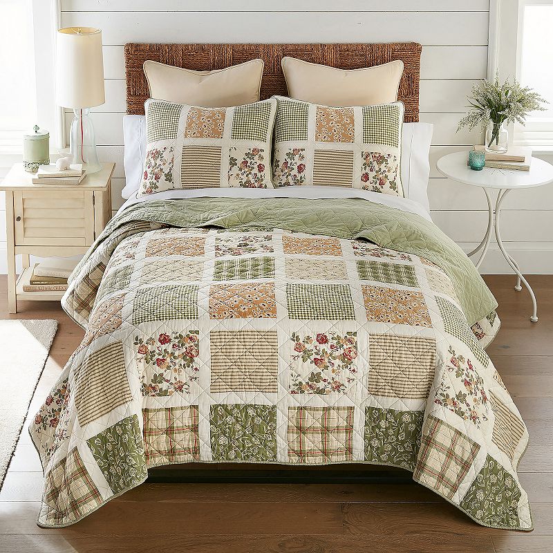 Donna Sharp Peach Rose Pieced Cotton Quilt Set with Shams, Green Peach
