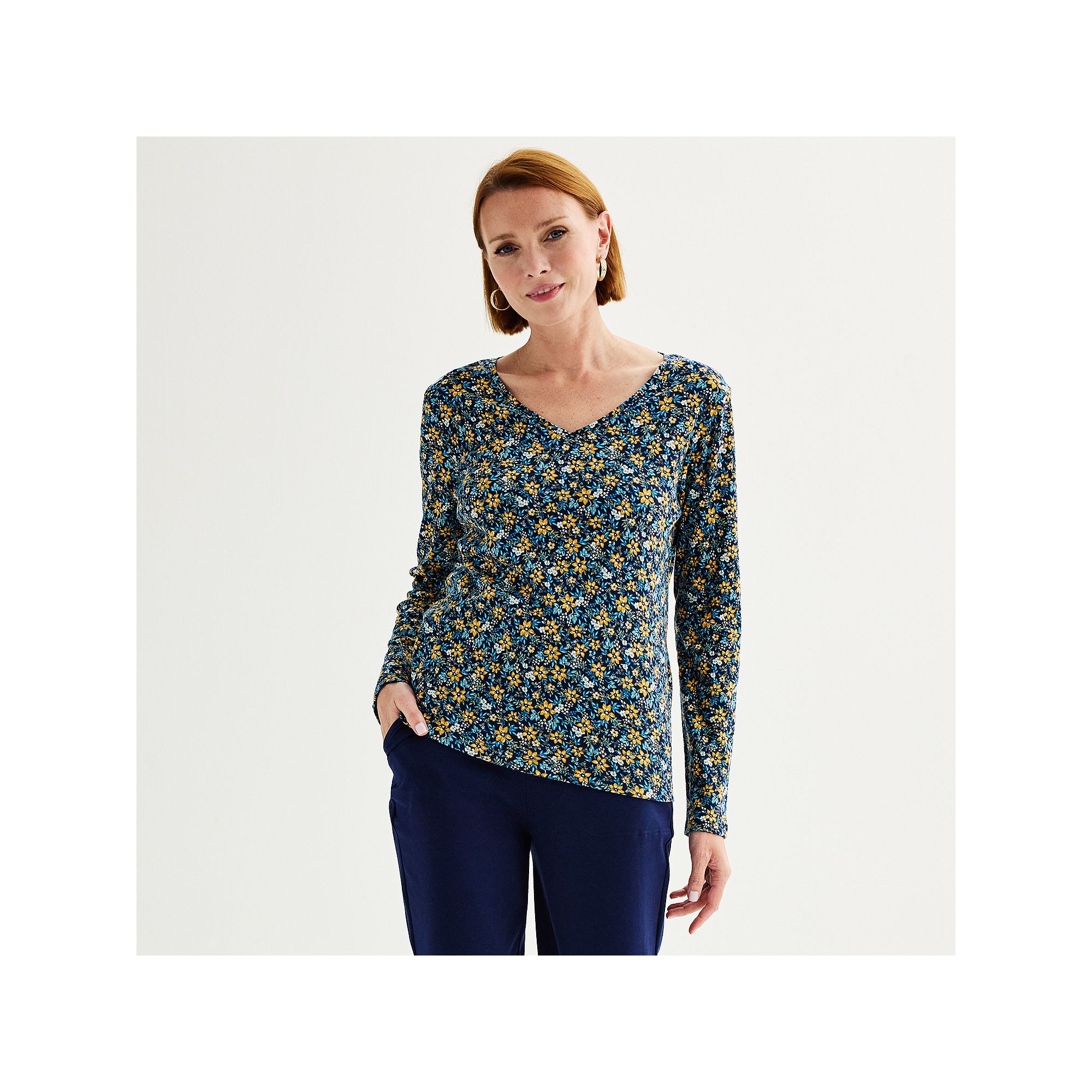 Petite Croft & Barrow® Essential Long-Sleeve V-Neck Top, Womens, Size: XS