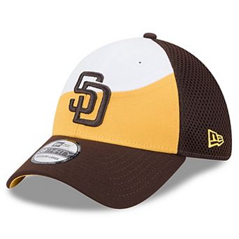 Men's New Era Gold/Dark Brown San Diego Padres 2025 Spring Training 39THIRTY Flex Hat