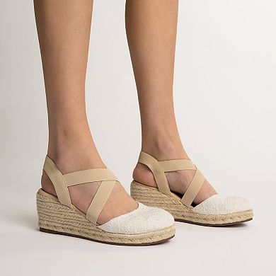 Journee Ashlee Women's Platform Espadrille Wedge Sandals