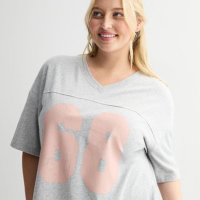 Juniors' Plus Size SO® Varsity Boyfriend Graphic Tee