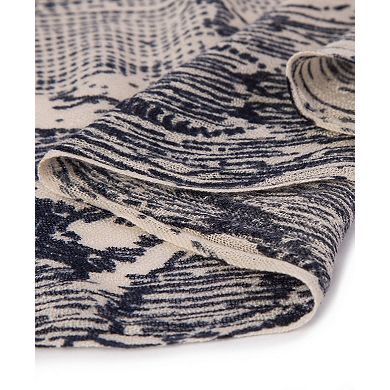 Glitzhome Navy and Beige Shabby/Chic Scarf