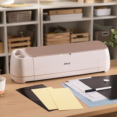 Cricut Explore® 4 + Starter Bundle