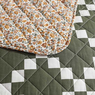 Eddie Bauer Diamond Floral Quilt Set