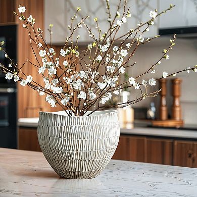 LuxenHome V-Pattern Polyresin Round Planter