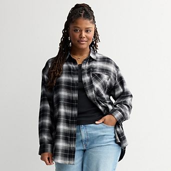 Juniors' Plus Size SO® Boyfriend Flannel Long Sleeve Shirt