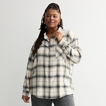 Juniors' Plus Size SO® Boyfriend Flannel Long Sleeve Shirt