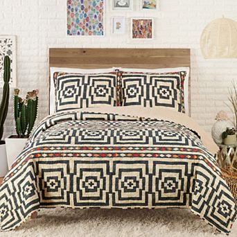Jungalow® Hypnotic Quilt Set with Shams