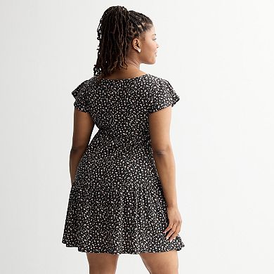 Juniors' Plus Size SO® Easy Flutter Sleeve Dress
