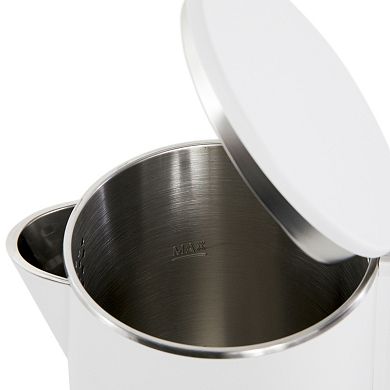 West Bend Timeless 1.5 Liter Electric Kettle
