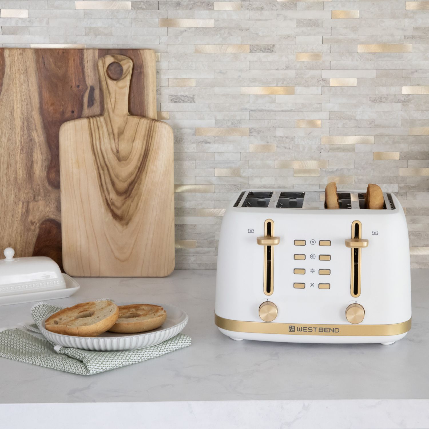 West Bend 4-Slice Toaster – Extra-Wide & Deep Slots, 3 Functions, Black, TTWB4SBK13