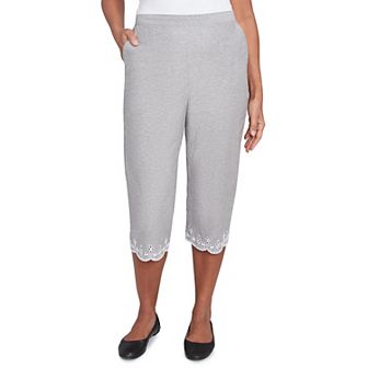 Women's Alfred Dunner Eyelet Embroidered Capri Pants