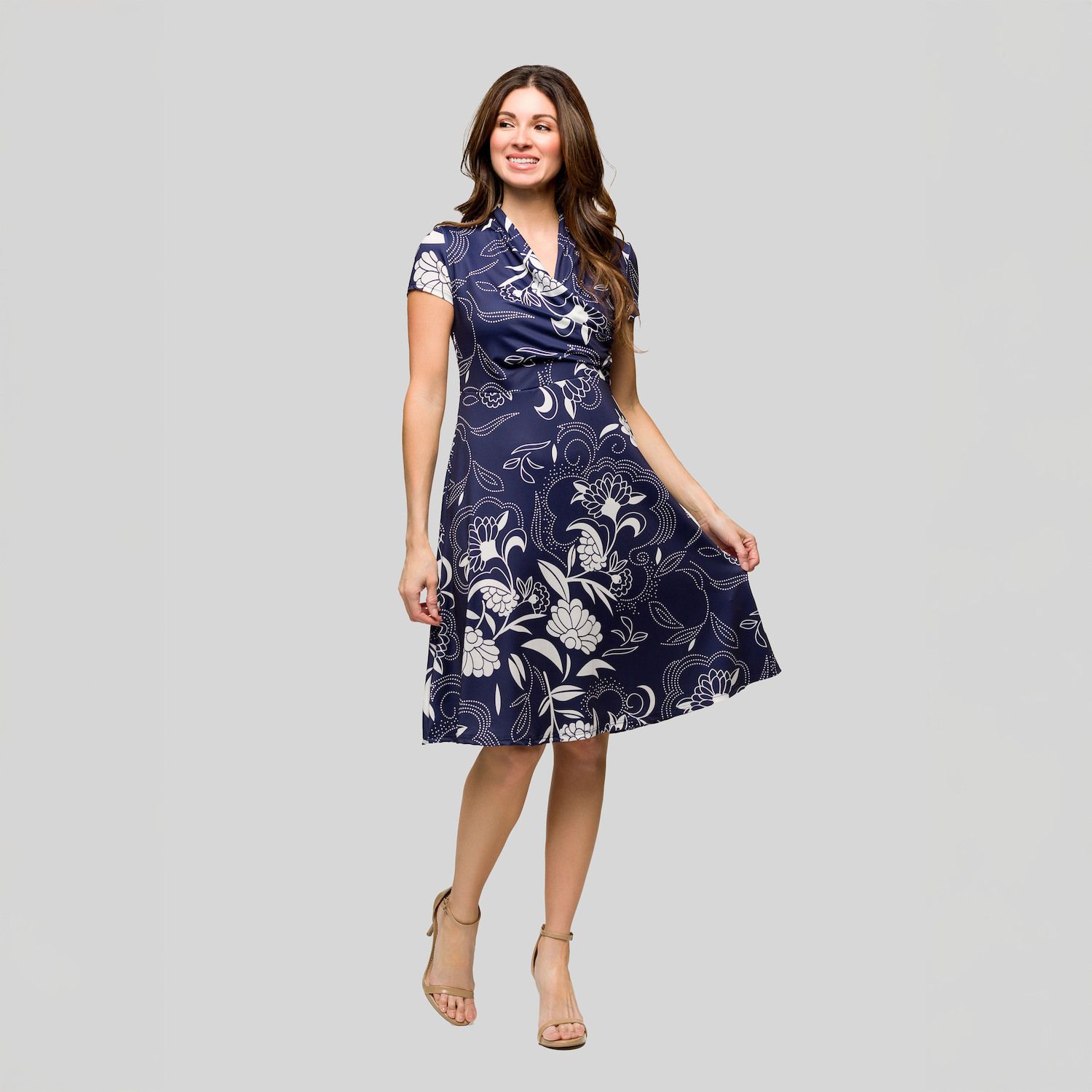 Женские платья 24Seven Comfort Apparel Short Sleeve Knee Length V-Neck Wrap Dress