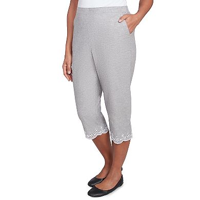 Petite Alfred Dunner Eyelet Embroidered Capri Pants