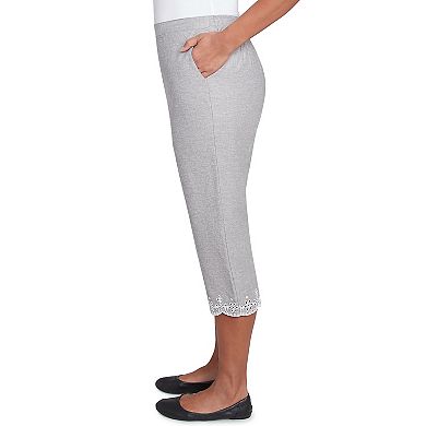 Petite Alfred Dunner Eyelet Embroidered Capri Pants