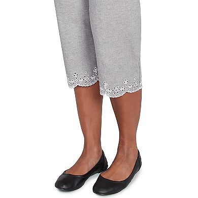 Petite Alfred Dunner Eyelet Embroidered Capri Pants