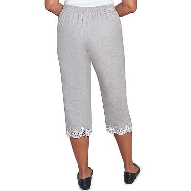 Petite Alfred Dunner Eyelet Embroidered Capri Pants