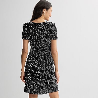 Petite Studio Connection V-Neck Short Sleeve Bodre Tiered Dress