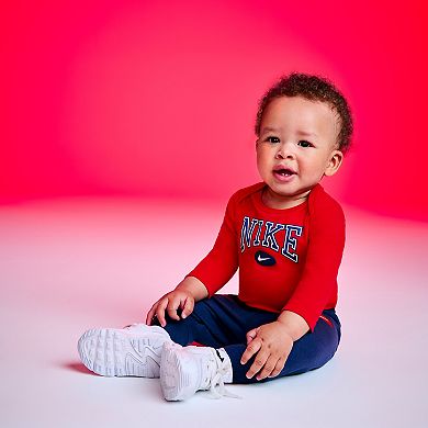 Baby Boys Nike Game Day Bodysuit & Joggers 2-Piece Set
