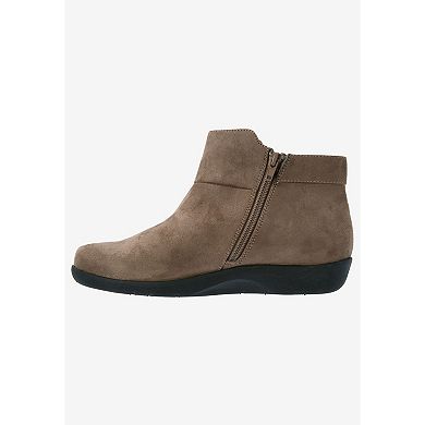 Comfortview Women's The Cassie Bootie