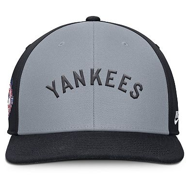 Men's Nike Gray/Navy New York Yankees Pro Performance Snapback Hat