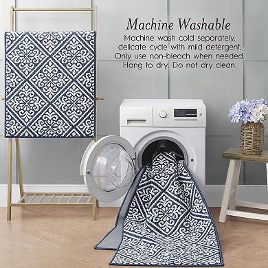 Laura Ashley Austell Two-Tone All Loop Tufted Machine-Washable Skid-Resistant Runner