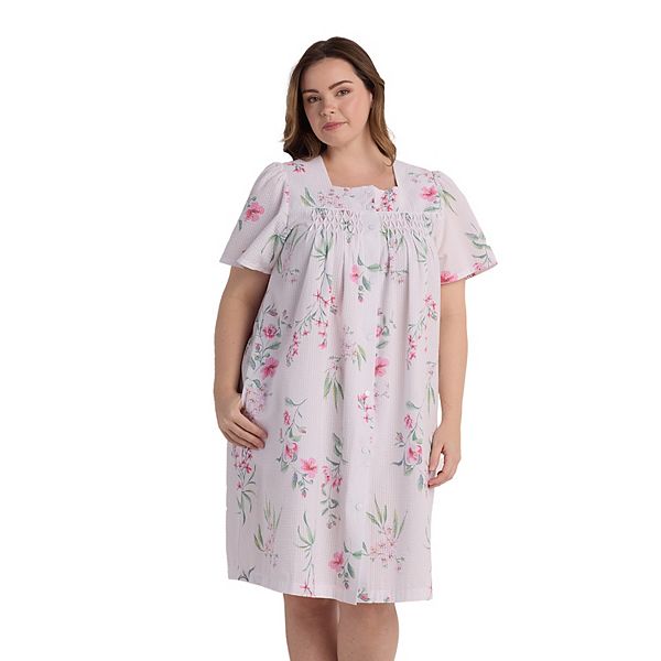 Plus Size Miss Elaine Essentials Seersucker Short Snap Robe