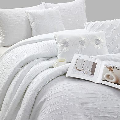 Nanshing Slavia 7-Piece Comforter Set