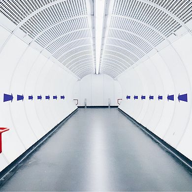 30Pcs Arrow Sticker Removable Self Adhesive Waterproof Large Arrow Sign Floor Decal Wall Marking