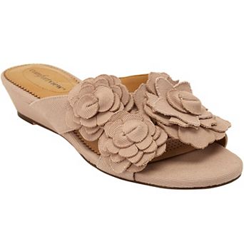 Comfortview Women's The Carmen Slip On Mule