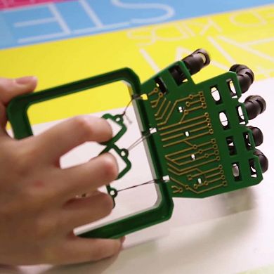 4M: KidzLabs Robotic Hand Gripping Movements DIY Science Craft