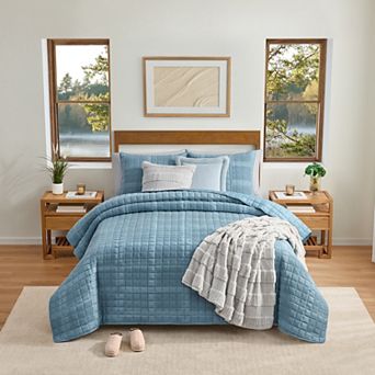 Bearpaw Glens Chenille Quilt Set with Shams