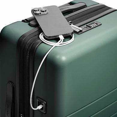 Traveler's Choice Markham 22-Inch Carry-on Polycarbonate Expandable Luggage with USB Port