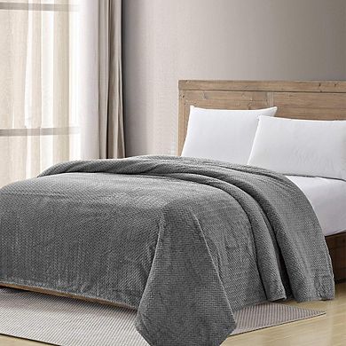 SimpleElegance Arrow-Shaped Braided Jacquard Textured Blanket(86" x 86")