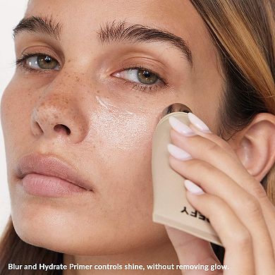 Blur and Hydrate Oil-Control Face Primer with Hyaluronic Acid