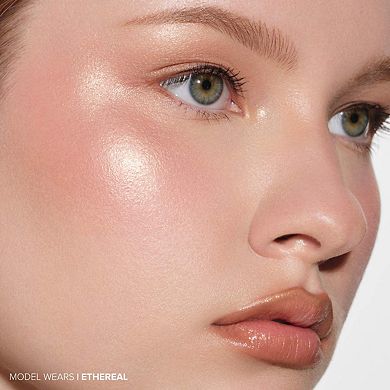 Glow Seeker Champagne Gold Powder Highlighter