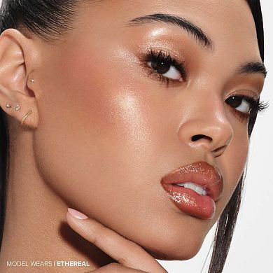 Glow Seeker Champagne Gold Powder Highlighter
