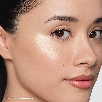 Glow Seeker Champagne Gold Powder Highlighter